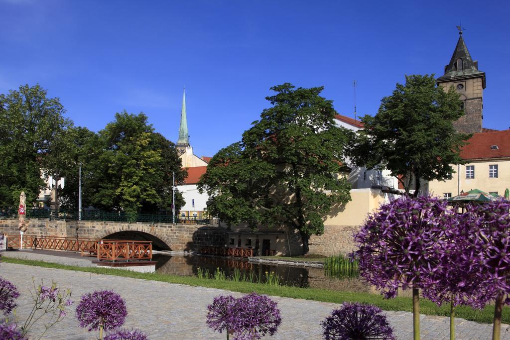 U Zvonu Hotel Plzeň Exterior foto